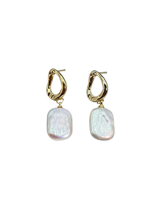 Pearl drop earrings 